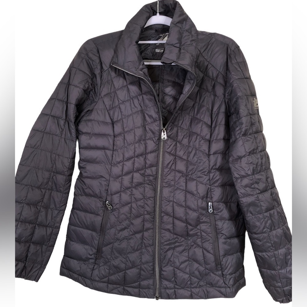 Lightweight puffer jacket size S